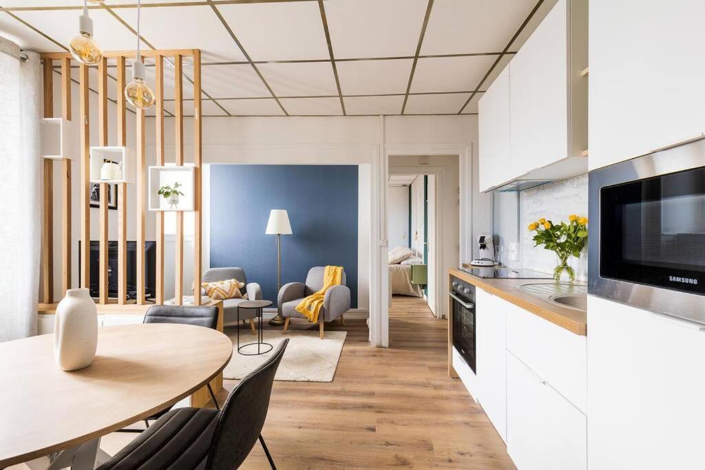 Appartement Cozy En Face De La Gare - แซงต์-บรีเออ ภายนอก รูปภาพ